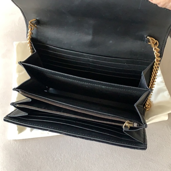 Authentic Gucci Marmont black velvet handbag - Picture 8 of 16